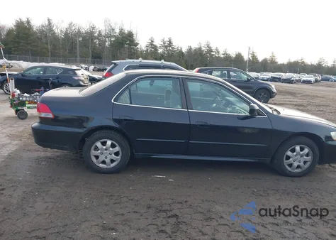 2002 Honda Accord 2.3 Ex/2.3 Se из США, поврежденный, VIN 1HGCG66822A084393